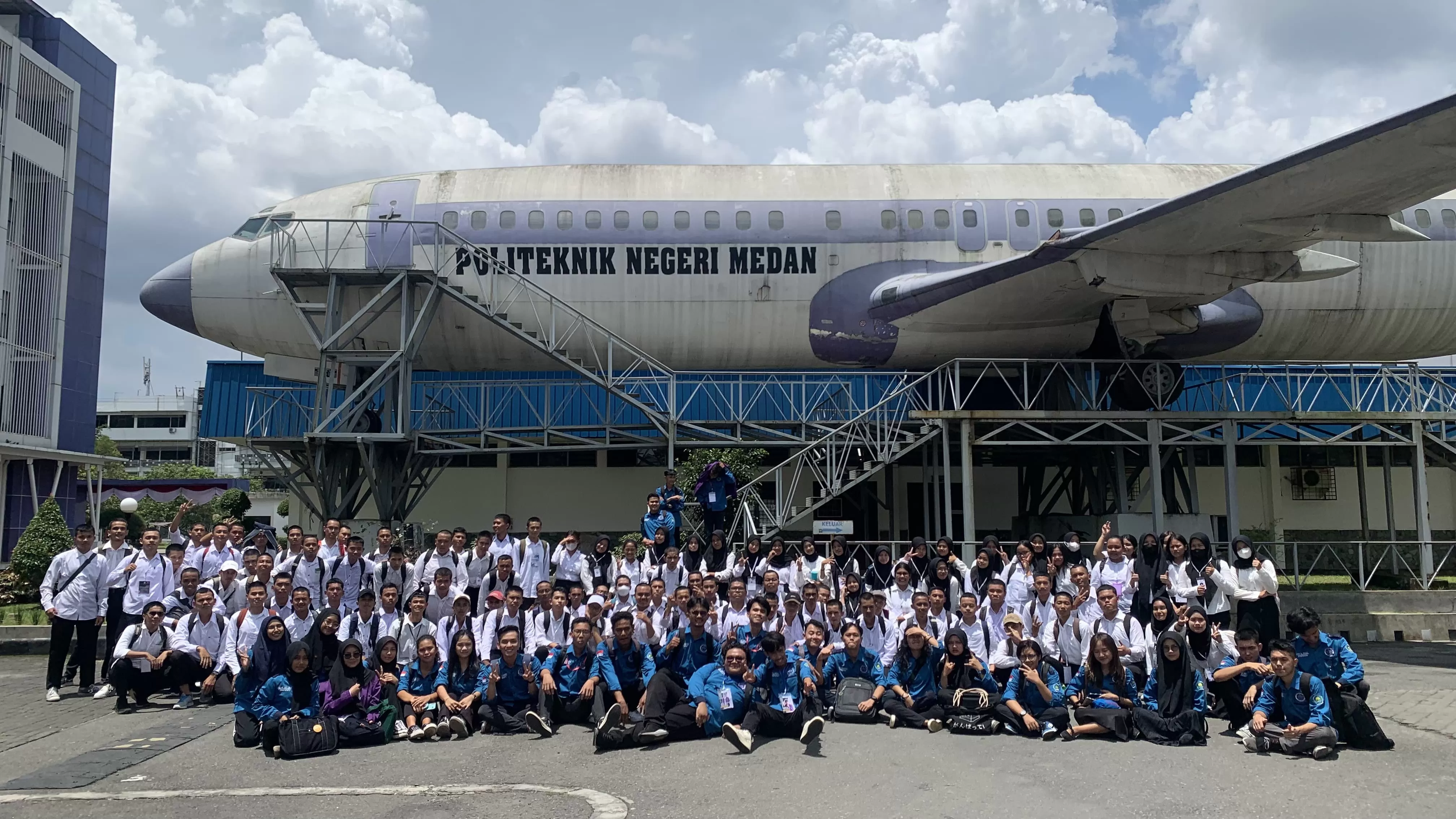 Selamat Datang Mahasiswa Baru Teknologi Rekayasa Perangkat Lunak Politeknik Negeri Medan 2023